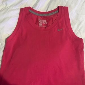 ❤️3/$10 NIKE WORK OUT TOP